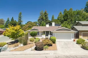 165 Pope Ct, Santa Rosa, CA 95405 - Photo 2