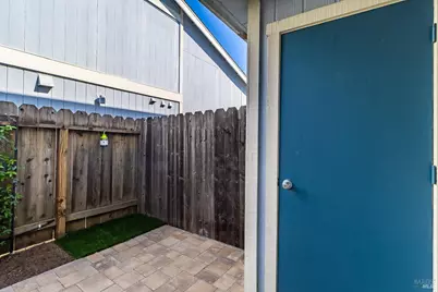 331 East T Street, Benicia, CA 94510 - Photo 32