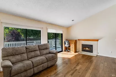 331 East T Street, Benicia, CA 94510 - Photo 16
