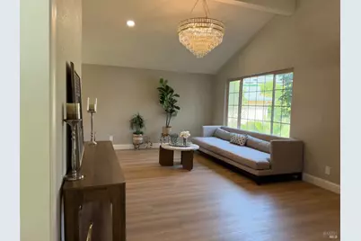 137 Valhalla Court, Vacaville, CA 95687 - Photo 2