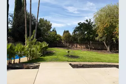 137 Valhalla Court, Vacaville, CA 95687 - Photo 22