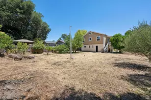 18696 Manzanita Rd, Sonoma, CA 95476 - Photo 2