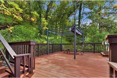 583 Fairway Drive, Novato, CA 94949 - Photo 6
