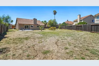 2771 Woodmont Court, Fairfield, CA 94533 - Photo 24