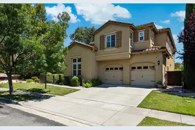 1066 Winterwood Drive, Fairfield, CA 94533 - Photo 2