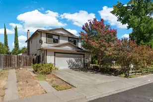 106 Clayton Cir, Vacaville, CA 95687 - Photo 2