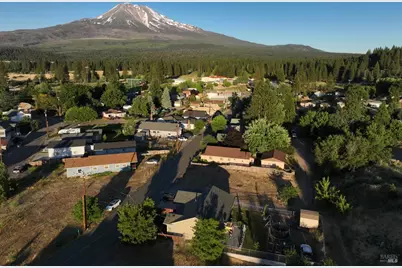 563 Shasta Avenue, Weed, CA 96094 - Photo 8