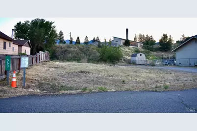 563 Shasta Avenue, Weed, CA 96094 - Photo 6