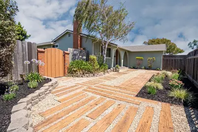 2015 Southwood Drive, San Pablo, CA 94806 - Photo 2