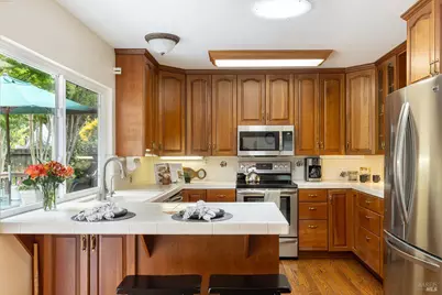 2642 W Pueblo Avenue, Napa, CA 94558 - Photo 16