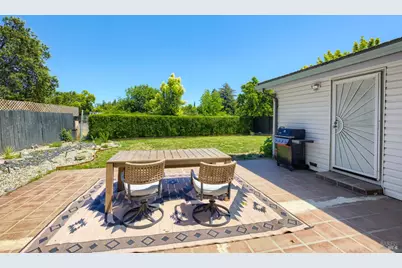 184 Brookdale Drive, Vacaville, CA 95687 - Photo 36