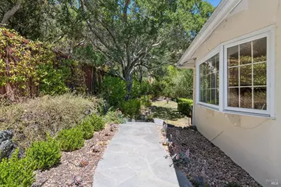 2 Michael Way, San Anselmo, CA 94960 - Photo 10