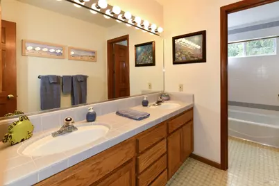4004 Garnet Place, Santa Rosa, CA 95405 - Photo 36