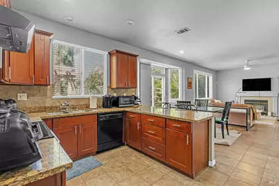 412 Donaldson Court, Suisun City, CA 94585 - Photo 8