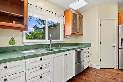 1431 Manzanita Avenue, Santa Rosa, CA 95404 - Photo 14