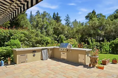 1431 Manzanita Avenue, Santa Rosa, CA 95404 - Photo 40