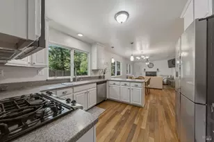 9945 Meadow Dr, Cobb, CA 95426 - Photo 16