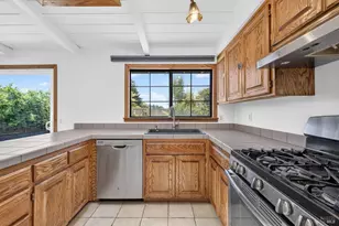 5325 Lone Pine Rd, Sebastopol, CA 95472 - Photo 18