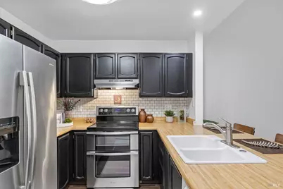 107 Nicholas Court, Cotati, CA 94931 - Photo 4