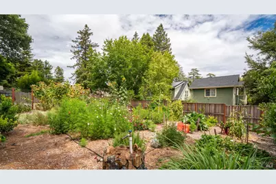 7778 Healdsburg Avenue, Sebastopol, CA 95472 - Photo 26