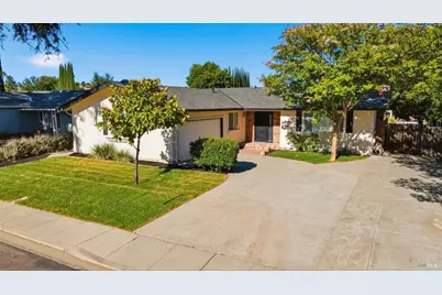 707 Granada Lane, Vacaville, CA 95688 - Photo 2