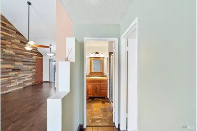 902 Edgewood Circle, Suisun City, CA 94585 - Photo 4
