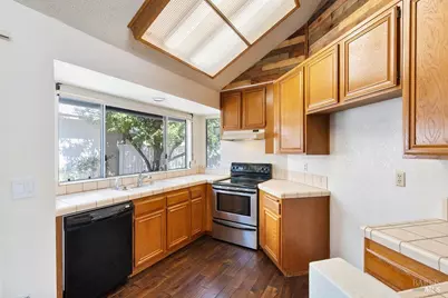 902 Edgewood Circle, Suisun City, CA 94585 - Photo 16