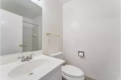 355 Parkview Ter Terrace #A-8, Vallejo, CA 94589 - Photo 20