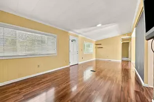 1037 Maple Dr, Windsor, CA 95492 - Photo 10