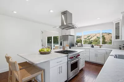 13 Sutro Court, Novato, CA 94947 - Photo 16
