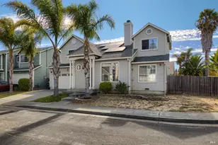 927 Shadywood Cir, Suisun City, CA 94585 - Photo 2