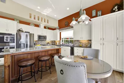 41 N Newport Drive, Napa, CA 94559 - Photo 26
