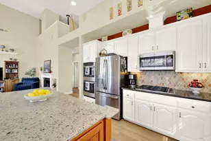 41 N Newport Dr, Napa, CA 94559 - Photo 24