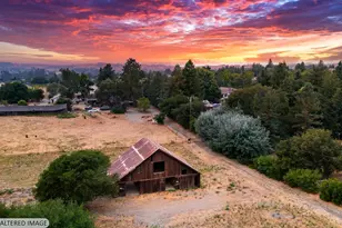 2010 Live Oak Farm Ln, Petaluma, CA 94952 - Photo 1