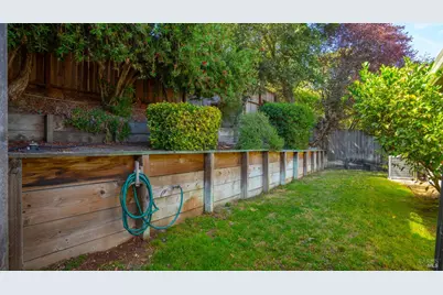 721 Elm Drive, Petaluma, CA 94952 - Photo 38