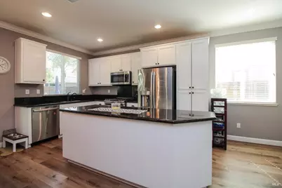 7018 Westminster Court, Vacaville, CA 95687 - Photo 12