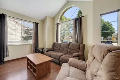 424 Donaldson Court, Suisun City, CA 94585 - Photo 6