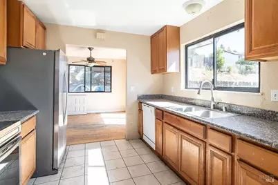 194 San Andreas Drive #A, Novato, CA 94945 - Photo 6