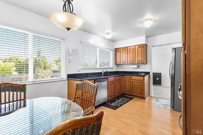725 Park Lane, Petaluma, CA 94954 - Photo 14