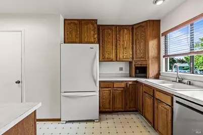 20 Linnell Avenue, Napa, CA 94559 - Photo 10