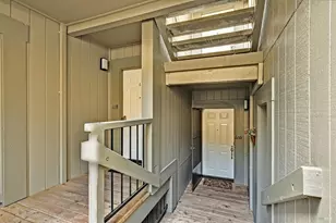 110 Redhawk Rd, Novato, CA 94949 - Photo 2