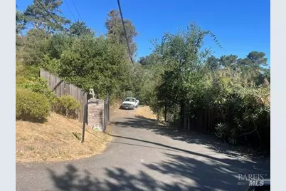 3330 Paradise Drive, Tiburon, CA 94920 - Photo 6