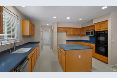 4538 Avondale Circle, Fairfield, CA 94533 - Photo 18