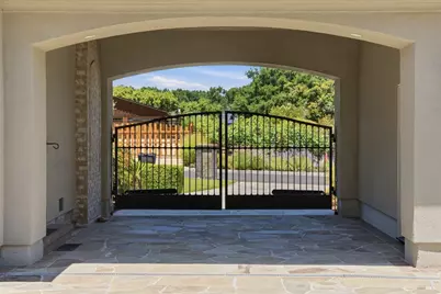 18880 Bella Vina, Saratoga, CA 95070 - Photo 8