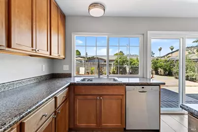 5017 Oak Park Way, Santa Rosa, CA 95409 - Photo 14