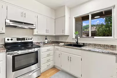 1056 Los Gamos Road #E, San Rafael, CA 94903 - Photo 14