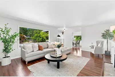 2044 Hawthorne Court, Santa Rosa, CA 95404 - Photo 2