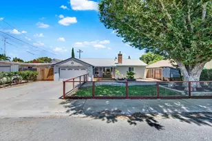 221 S 8th St, Dixon, CA 95620 - Photo 6