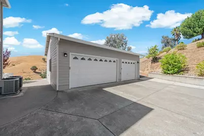 3928 Sierra Vista Drive, Vacaville, CA 95688 - Photo 82