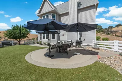 3928 Sierra Vista Drive, Vacaville, CA 95688 - Photo 70